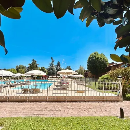 Apartment Scylla - 200 M Dal Di Garda Con Piscina *
