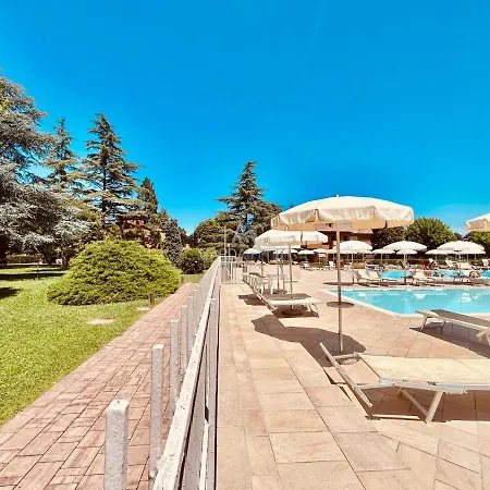 Scylla - 200 M Dal Di Garda Con Piscina